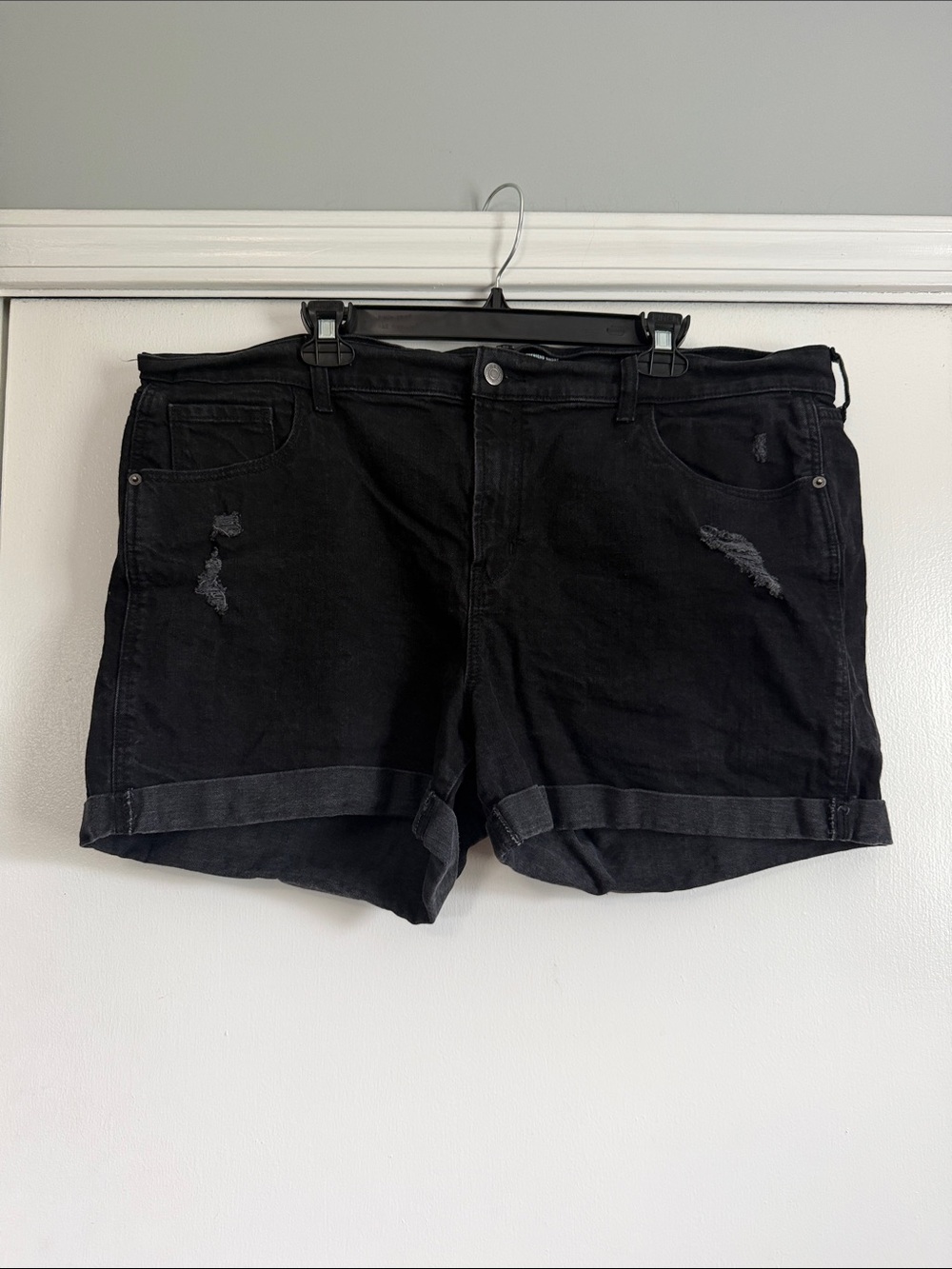 Old Navy Black Rolled-Hem Distressed Boyfriend Shorts